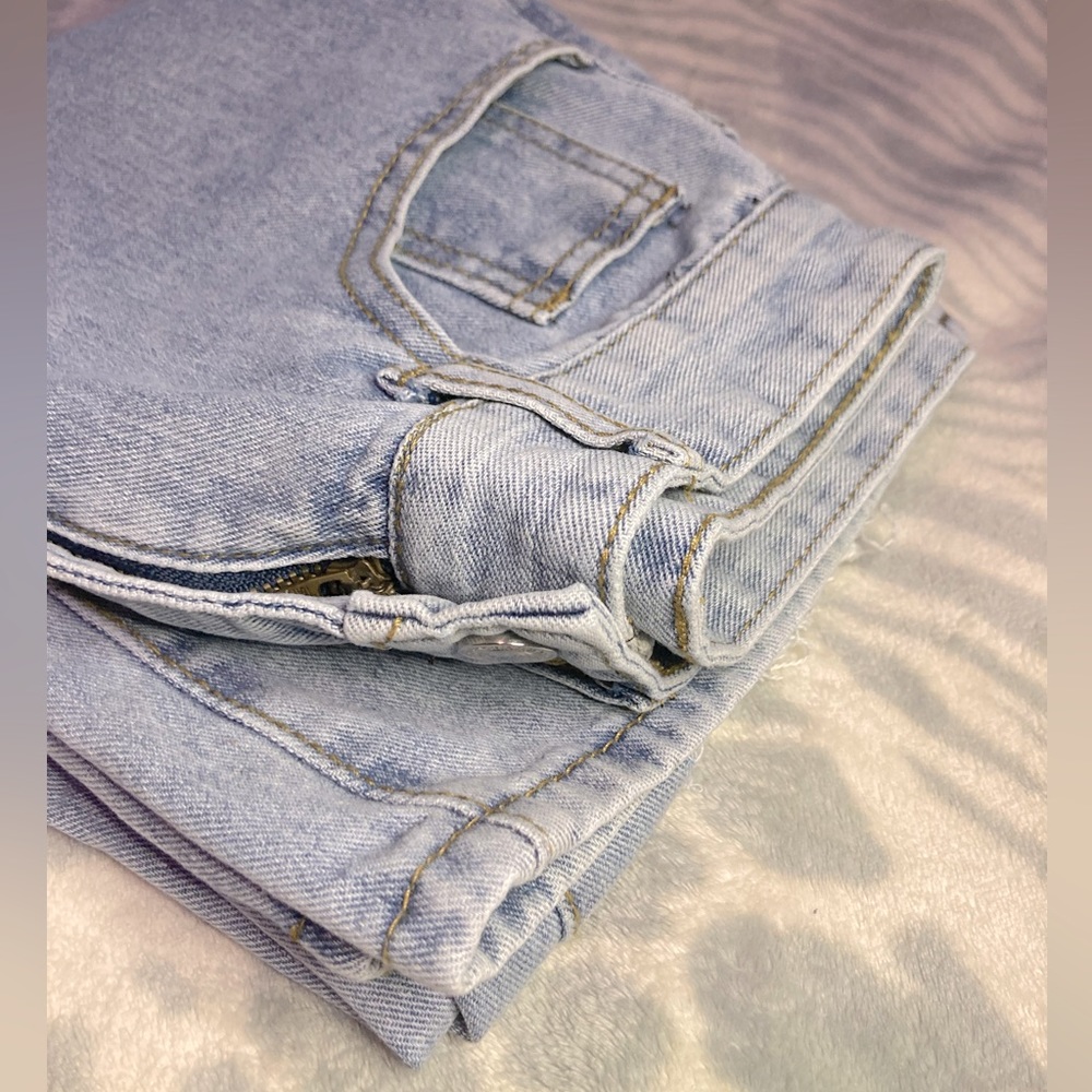 Women’s High Waisted Straight Leg Jeans